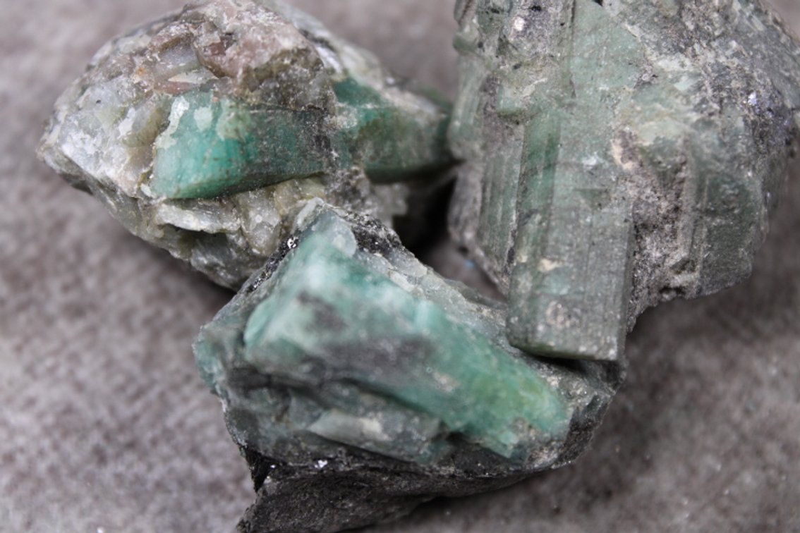 Three rough Emerald pieces from Columbia, 3.6 ozs