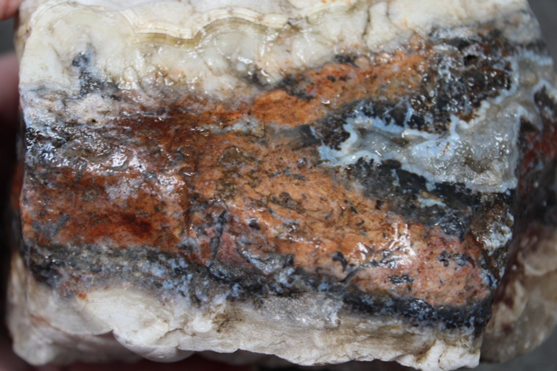 A 2 lb 9 oz piece of Mexican Lace Agate