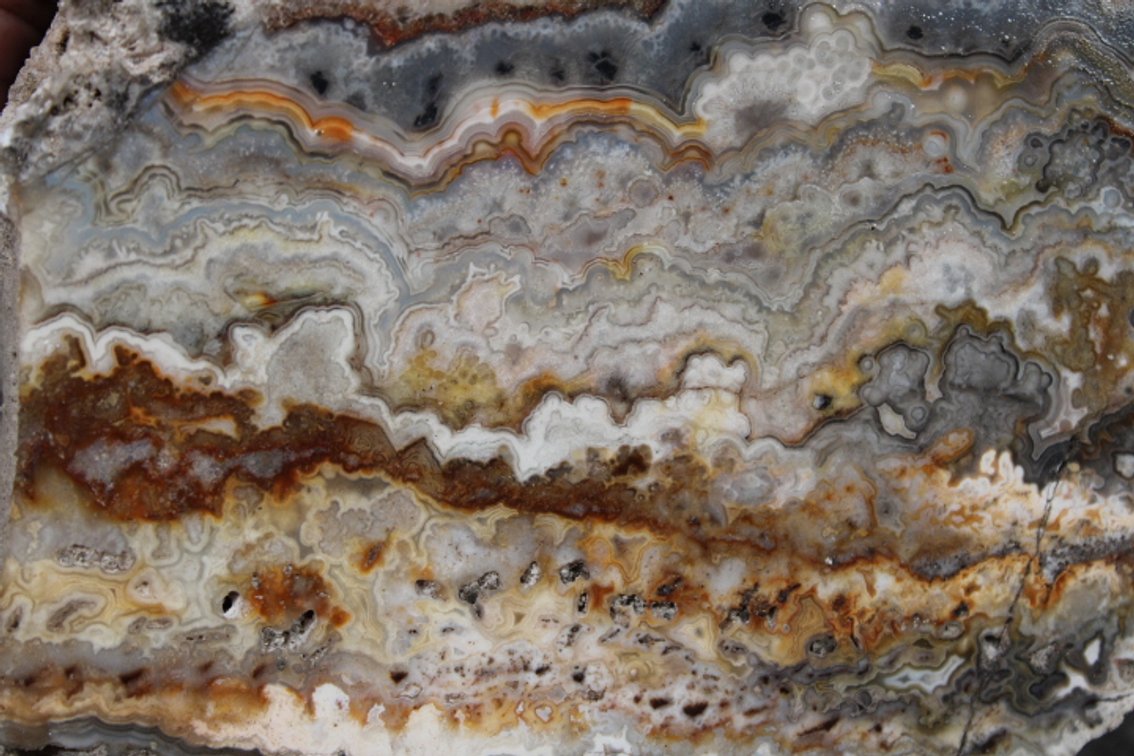 A 2 lb 10 oz piece of Mexican Lace Agate