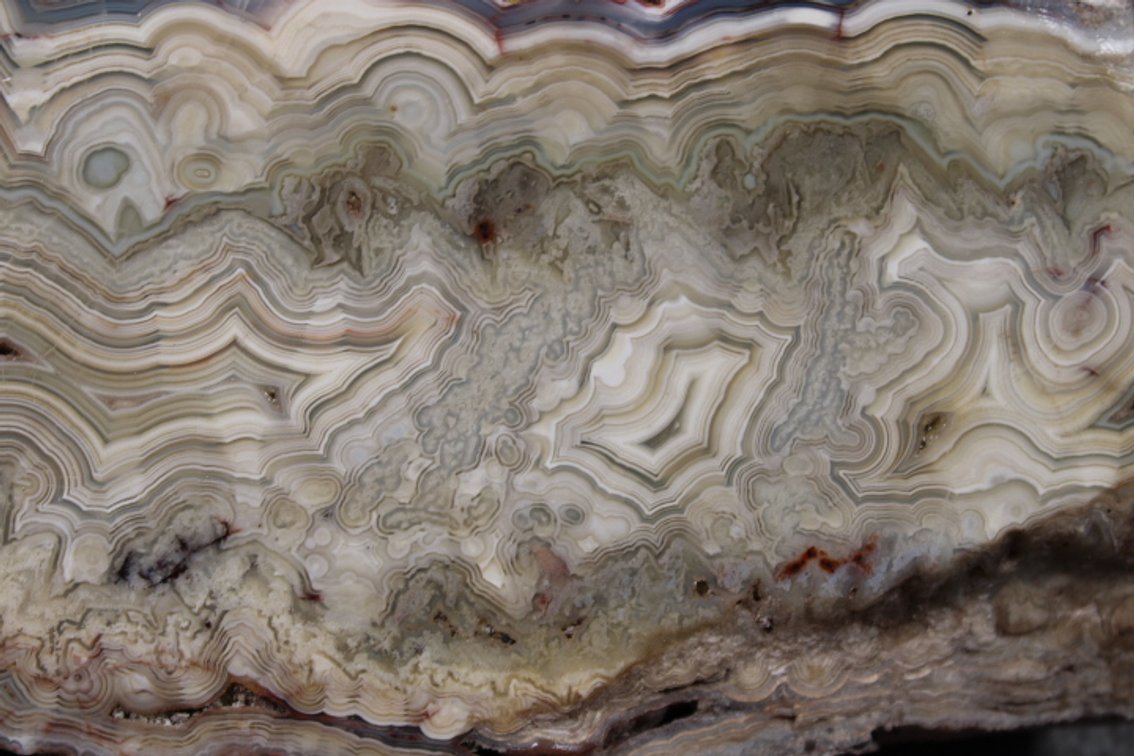 A 3 lb 5 oz piece of Mexican Lace Agate
