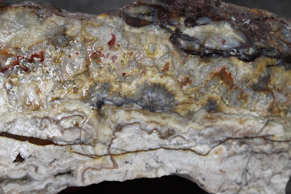 A 2 lb 12 oz piece of Mexican Lace Agate