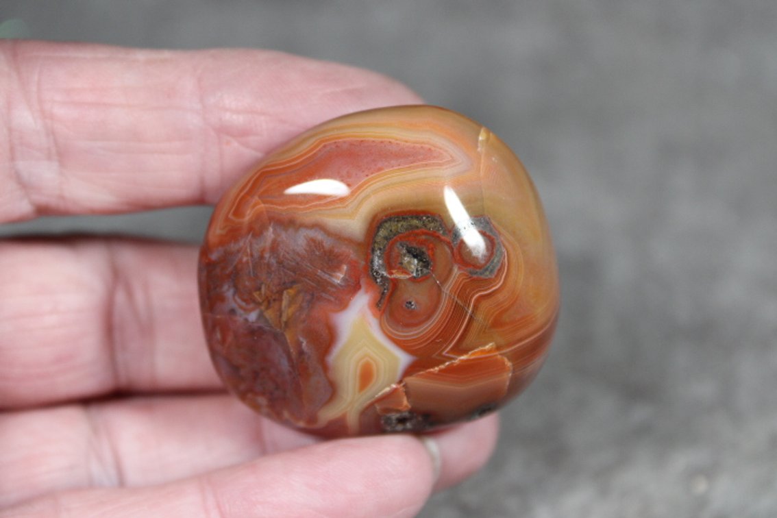 A 1.1 oz tumbled polished Lake Superior Agate
