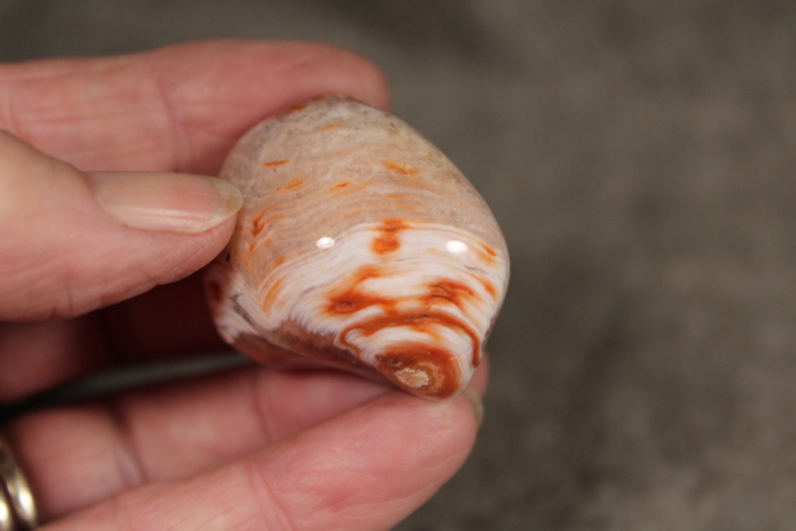 A 1.1 oz tumbled polished Lake Superior Agate
