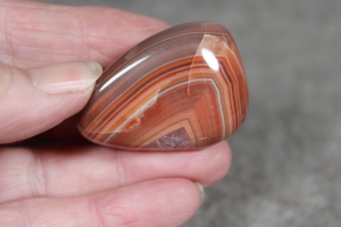 A .9 oz tumbled polished Lake Superior Agate