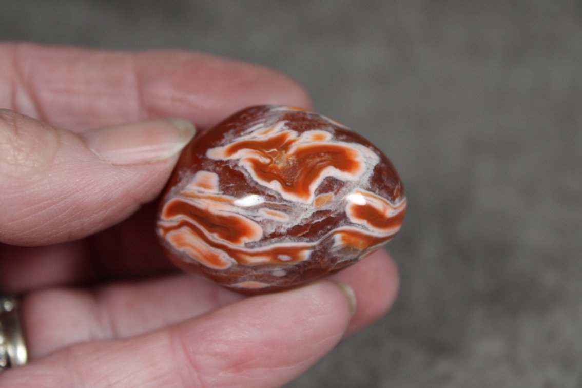A .9 oz tumbled polished Lake Superior Agate