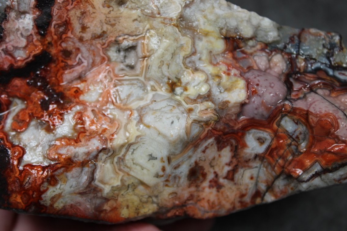 A 1 lb 8 oz Mexican Lace Agate