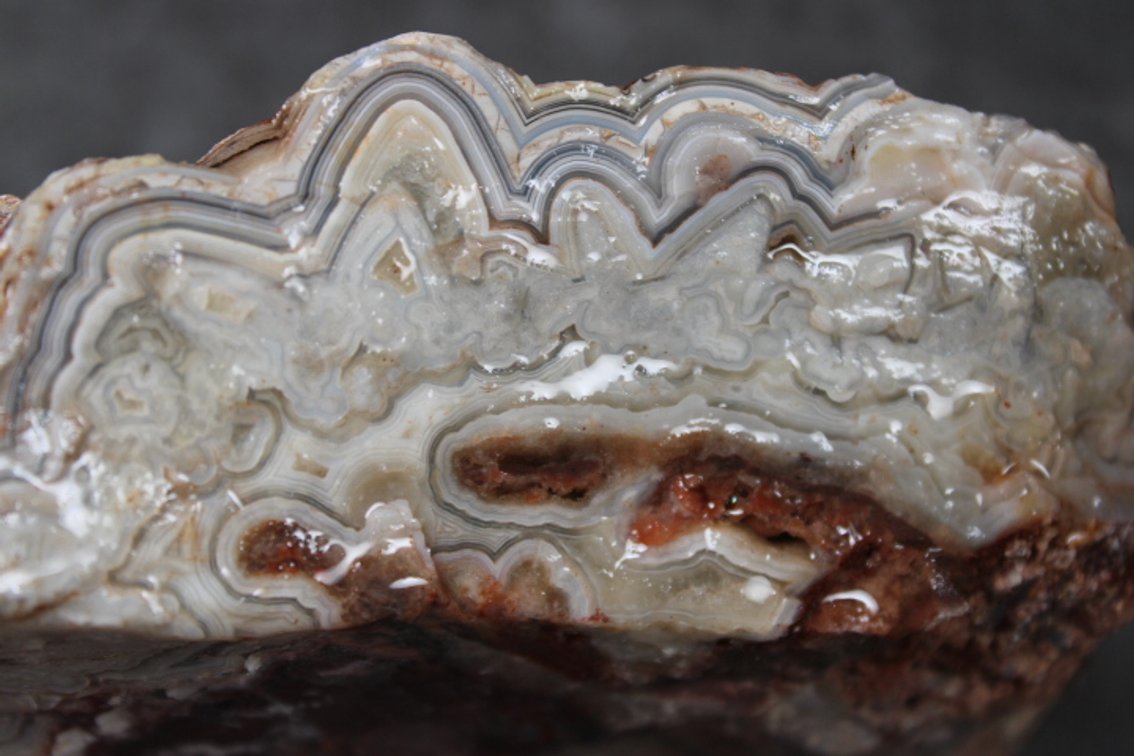 A 1 lb 10 oz Mexican Lace Agate