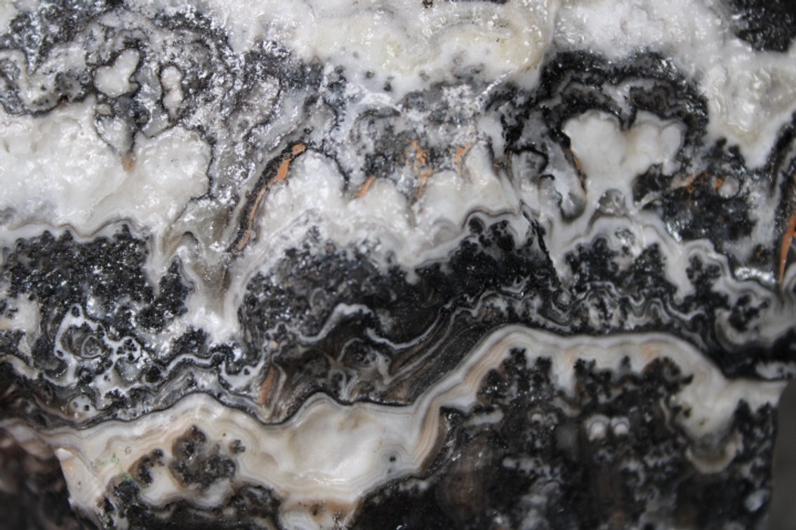 A 2 lb 9 oz piece of Zebra Calcite
