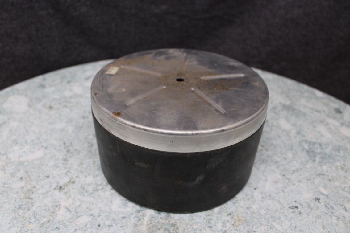 A used Lortone QT 6 barrel, in great condition just needs an inner lid and nut