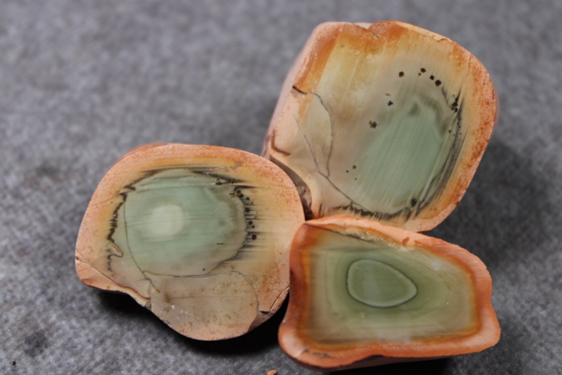 Three halves of Royal Imperial Jasper, 6 ozs