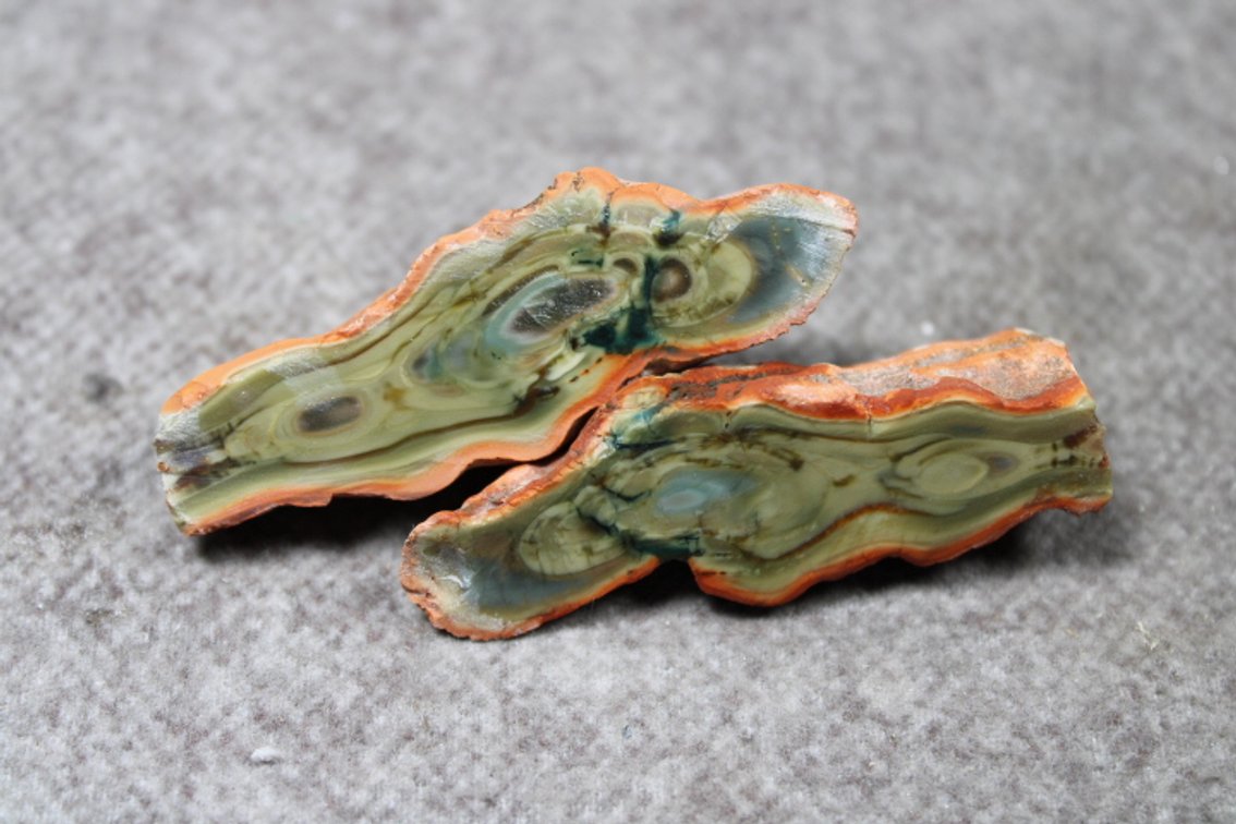 Two halves of Royal Imperial Jasper, 1.1 ozs