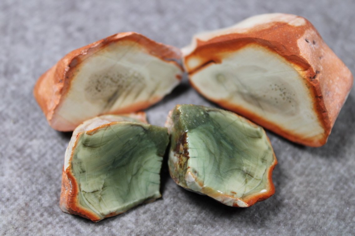 Four halves of Royal Imperial Jasper, 3.1 ozs