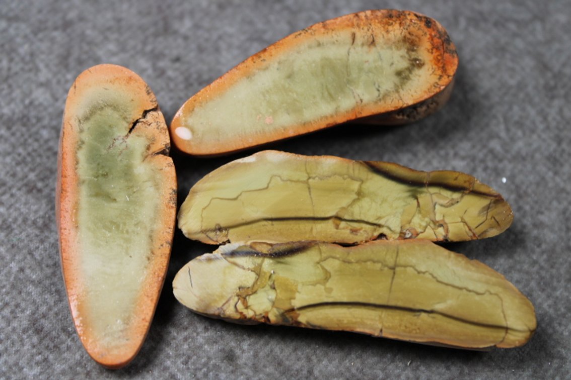 Four halves of Royal Imperial Jasper, 4.2 ozs