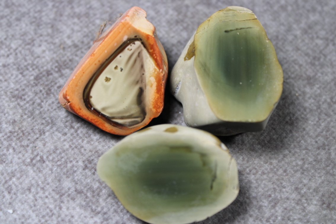 Three halves of Royal Imperial Jasper, 5 ozs