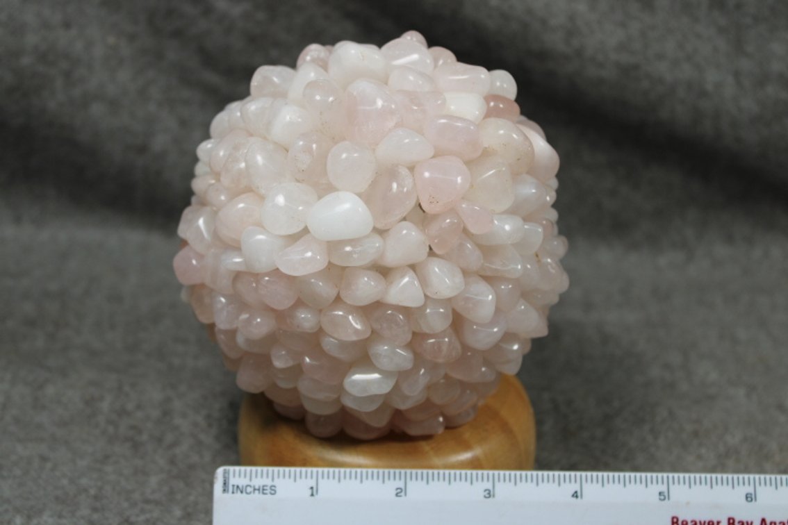 A Rose Quartz lamp with light and cord included