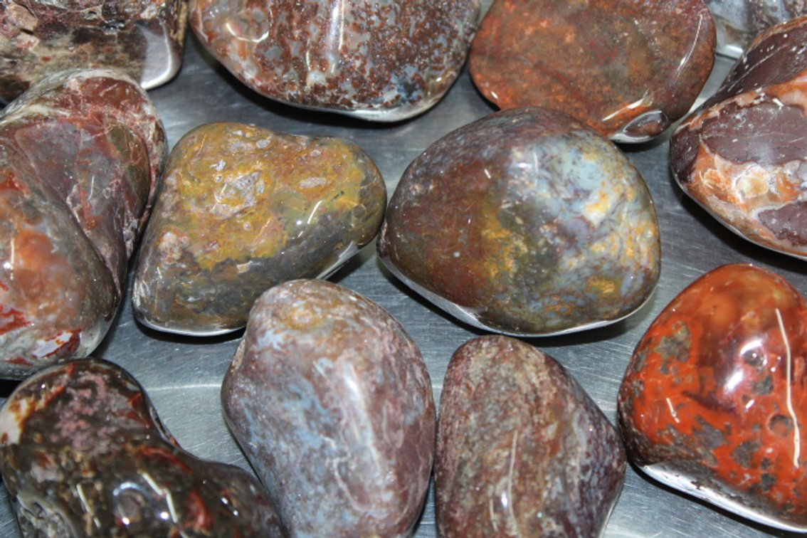 A 5 lb 4 oz flat with polished Lake Superior Agates