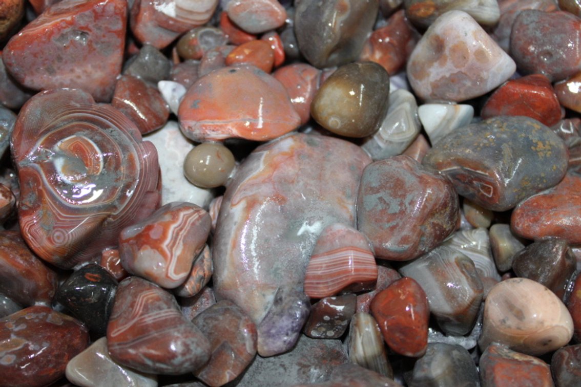 A 11 lb flat of Lake Superior Agates