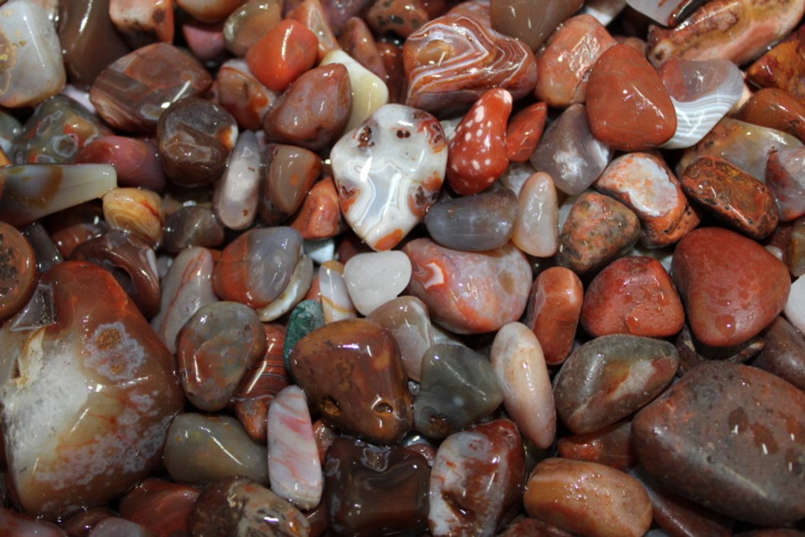 A 9 lb 8 oz flat of Lake Superior Agates