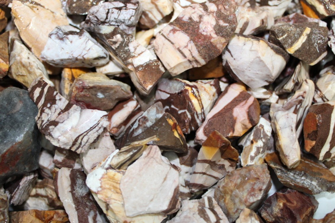 A 11 lb flat of Jasper
