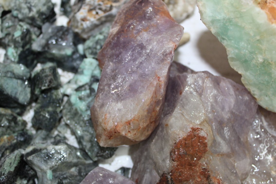 A 9 lb 4 oz flat of Emeralds, Amethyst and a big chunk of Fluorite