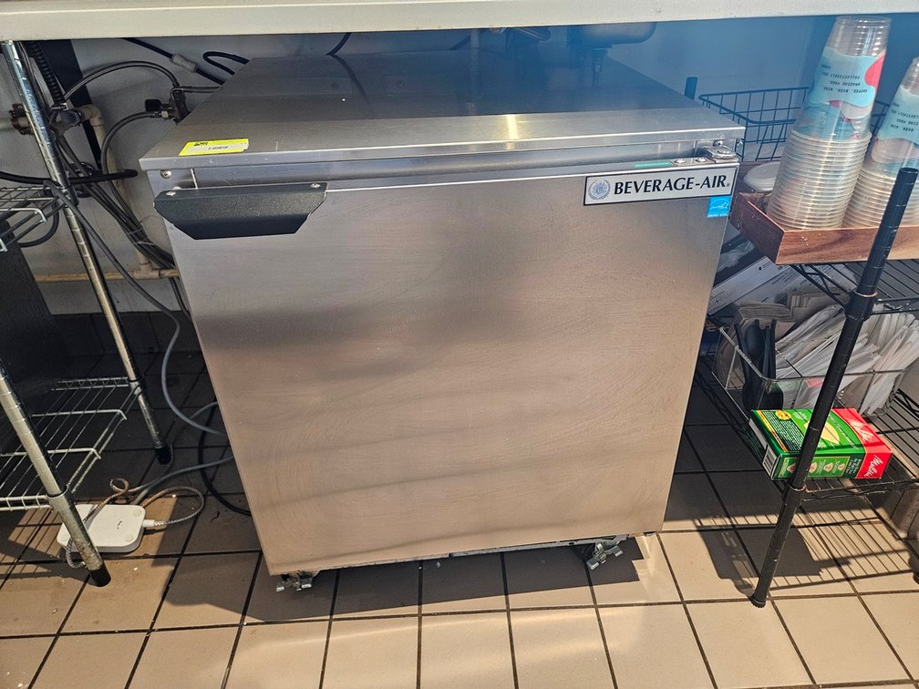 Beverage Air Undercounter Refrigerator on Wheels, Model UCR27AHC-23, 115V, 27"x30"x32"