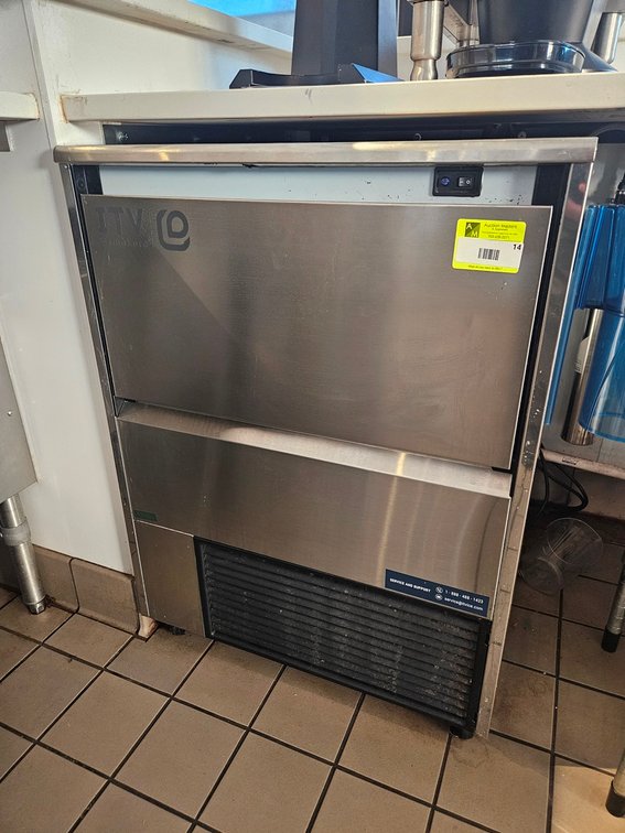 ITV Undercounter Ice Maker on Wheels, 26"x28"x35"