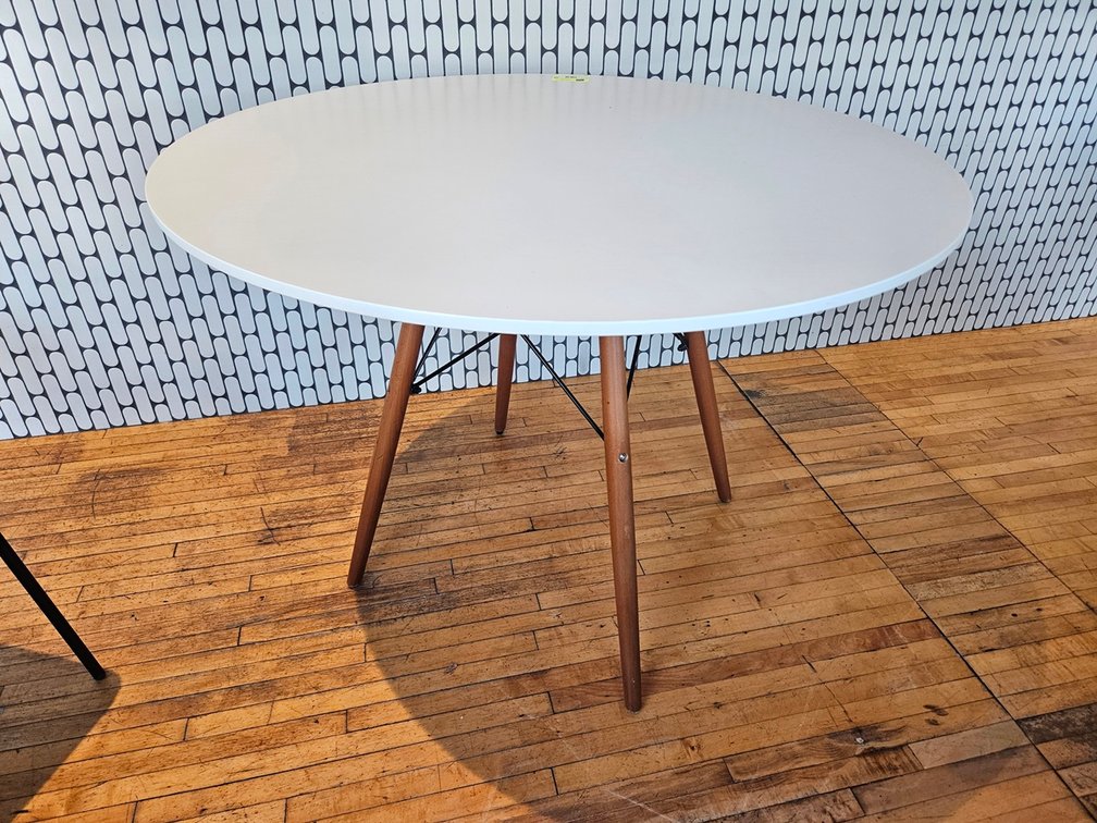 Dining Table, 40" Dia.