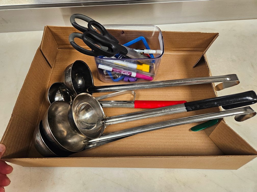Assorted Kitchen Utensils