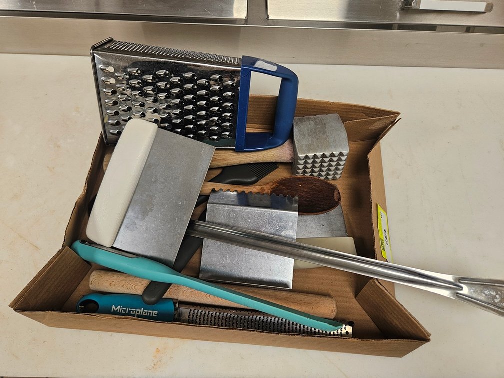 Assorted Kitchen Utensils