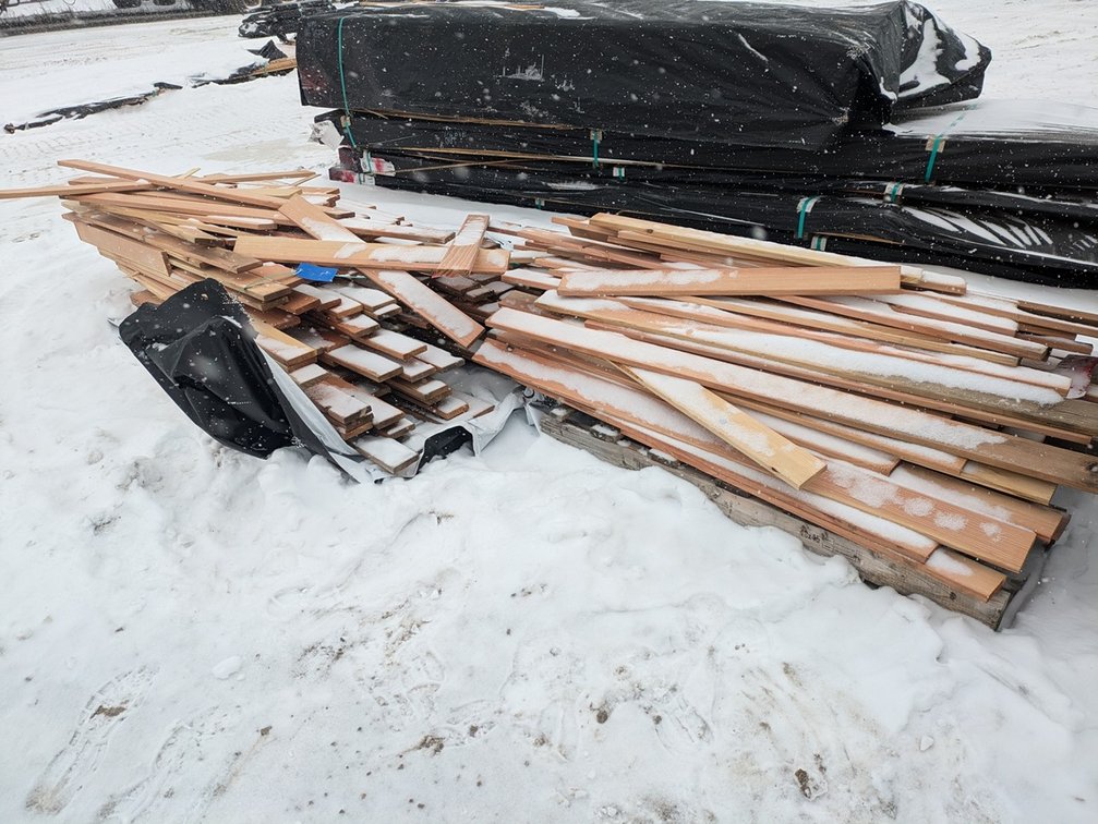 Douglas Fir 1"x6" S4S EE, Kiln Dried, Grade: Outs, Quantity 377 - 4' Boards