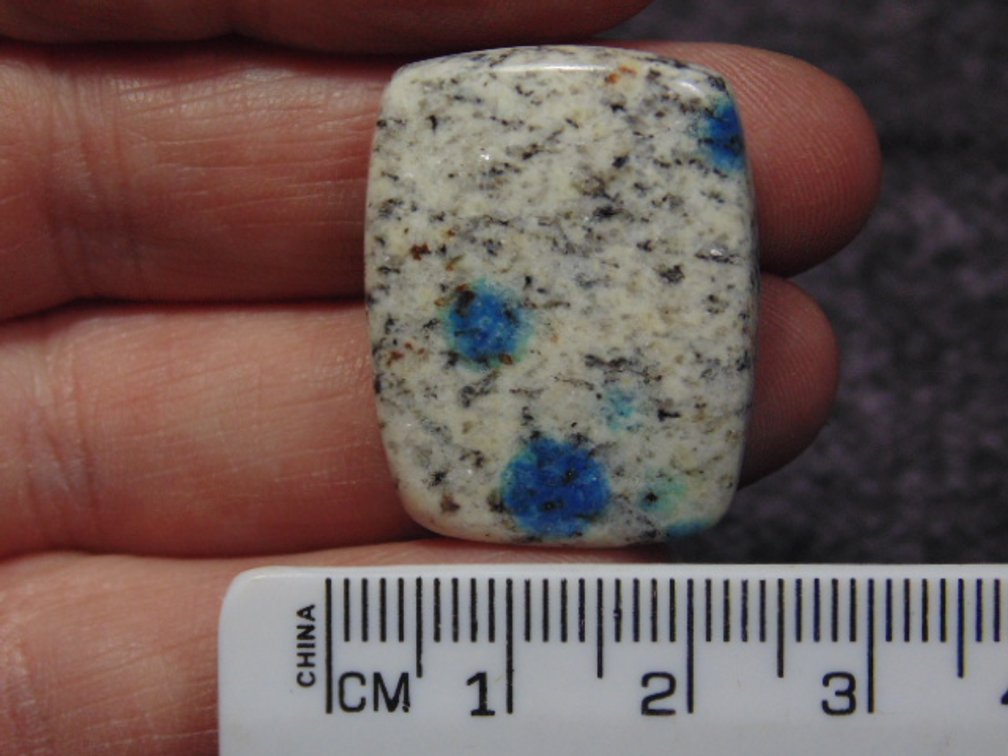 A rectangle K2 cab, weighs 6.3 grams