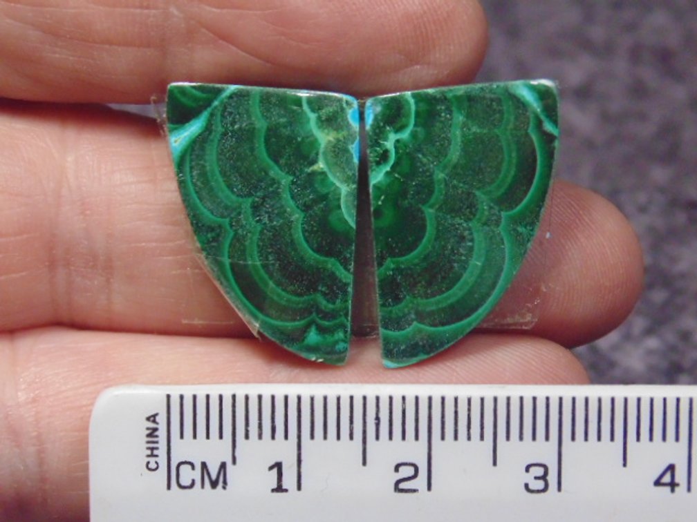 A pair of matching freeform Malachite/Chrysocolla cabs, weighs 6.8 grams