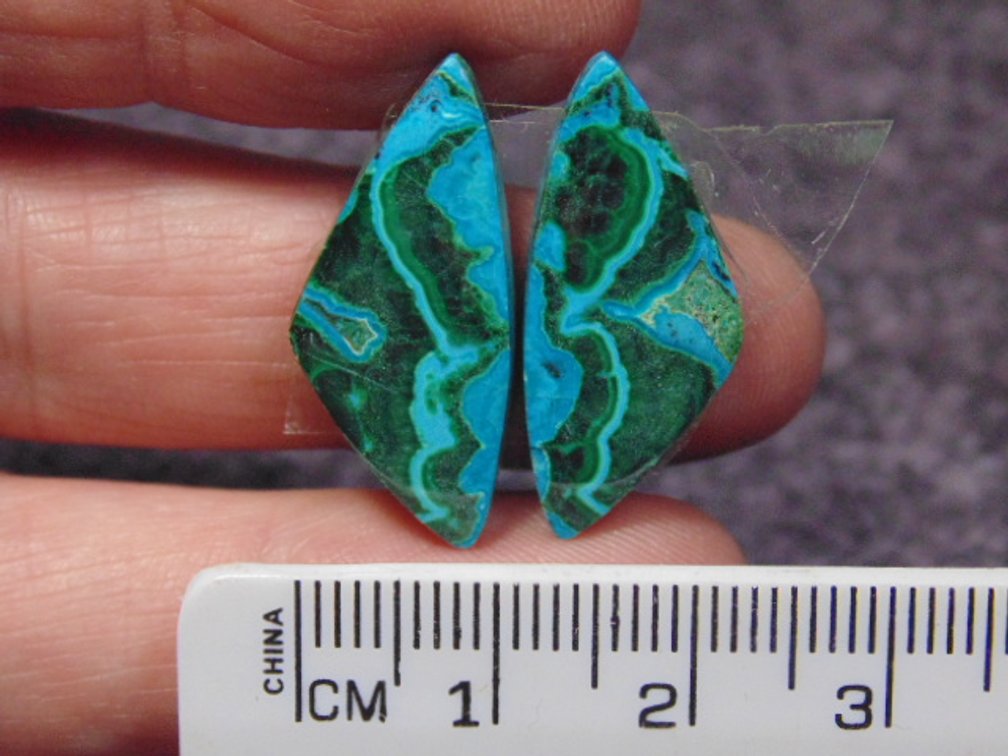 A pair of matching freeform Malachite/Chrysocolla cabs, weighs 4.8 grams