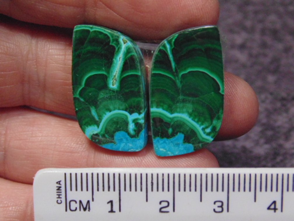 A pair of matching freeform Malachite/Chrysocolla cabs, weighs 8.7 grams