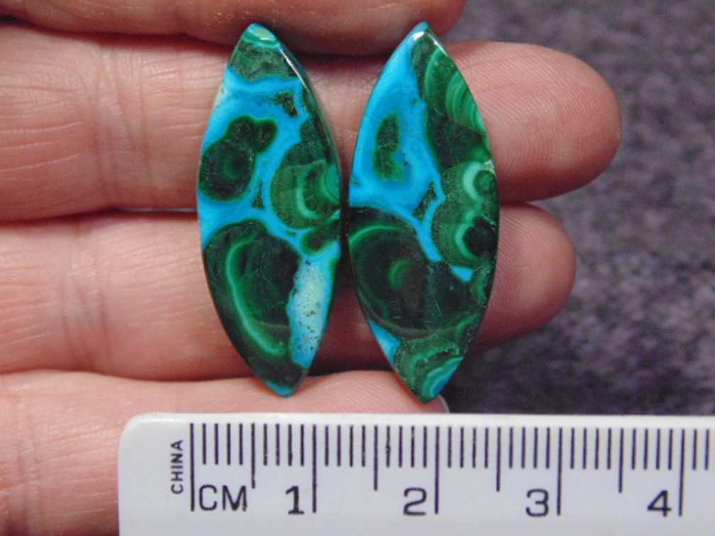 A pair of matching freeform Malachite/Chrysocolla cabs, weighs 9.3 grams