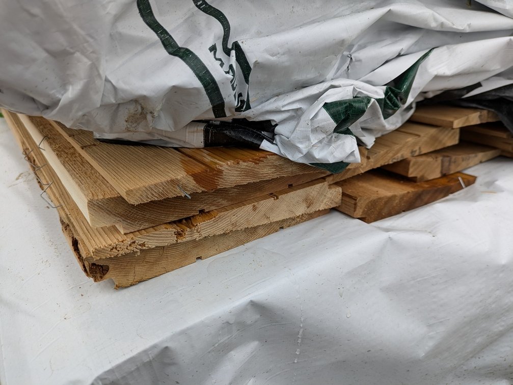Western Red Cedar 1"x8" Utility Thick Butt Bevel, Kiln Dried, 210 Linear Feet, 113 Sq. Ft., 14' Lengths