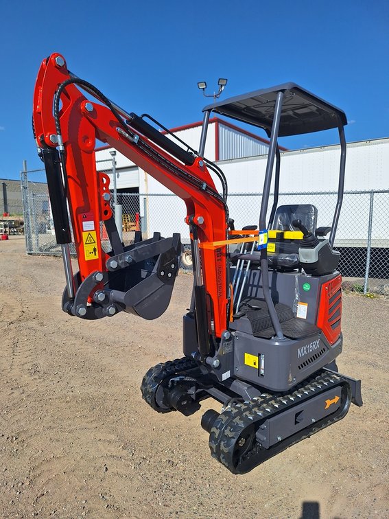 2025 AGT Mini Excavator, Model MX15RX, Serial MX15RX2025X000217, RATO, 13.5 HP, 8.6KW, Pilot System, Gasoline Engine with EPA, BKT, Unused