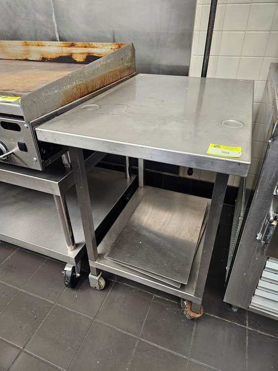 SS Table with Undershelf on Wheels, 22"x32"x33"