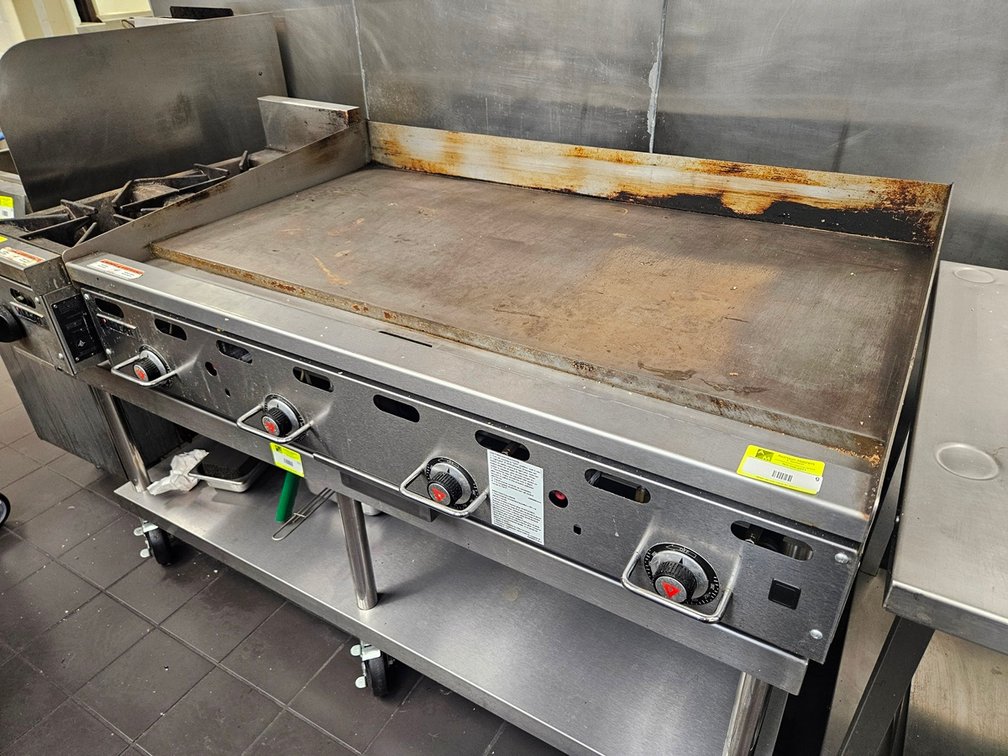 Vulcan 4 Burner Gas Griddle, 48"x30"