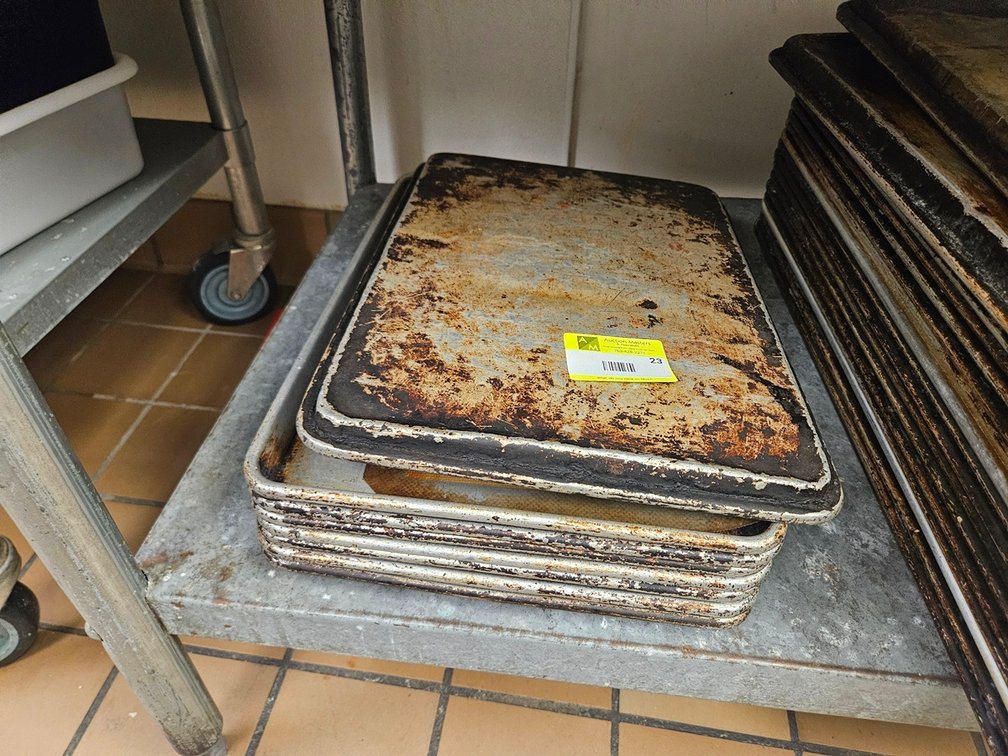 8 Aluminum Half Sheet Pans
