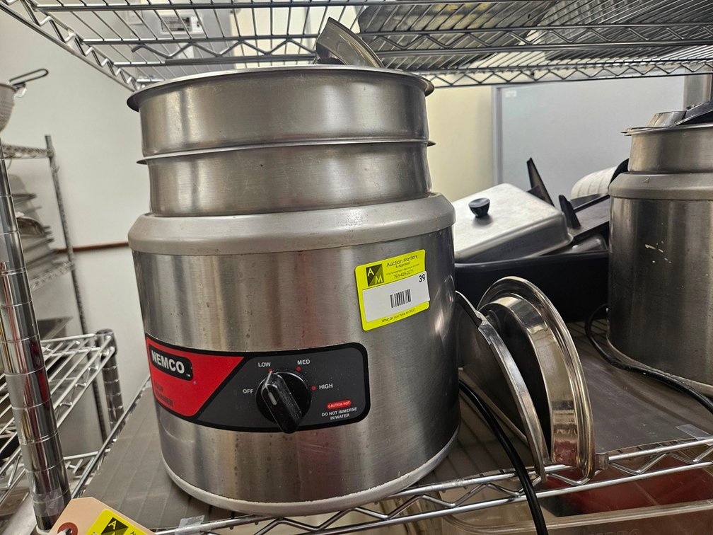 Nemco Soup Warmer with 2 SS Pots and 2 Lids
