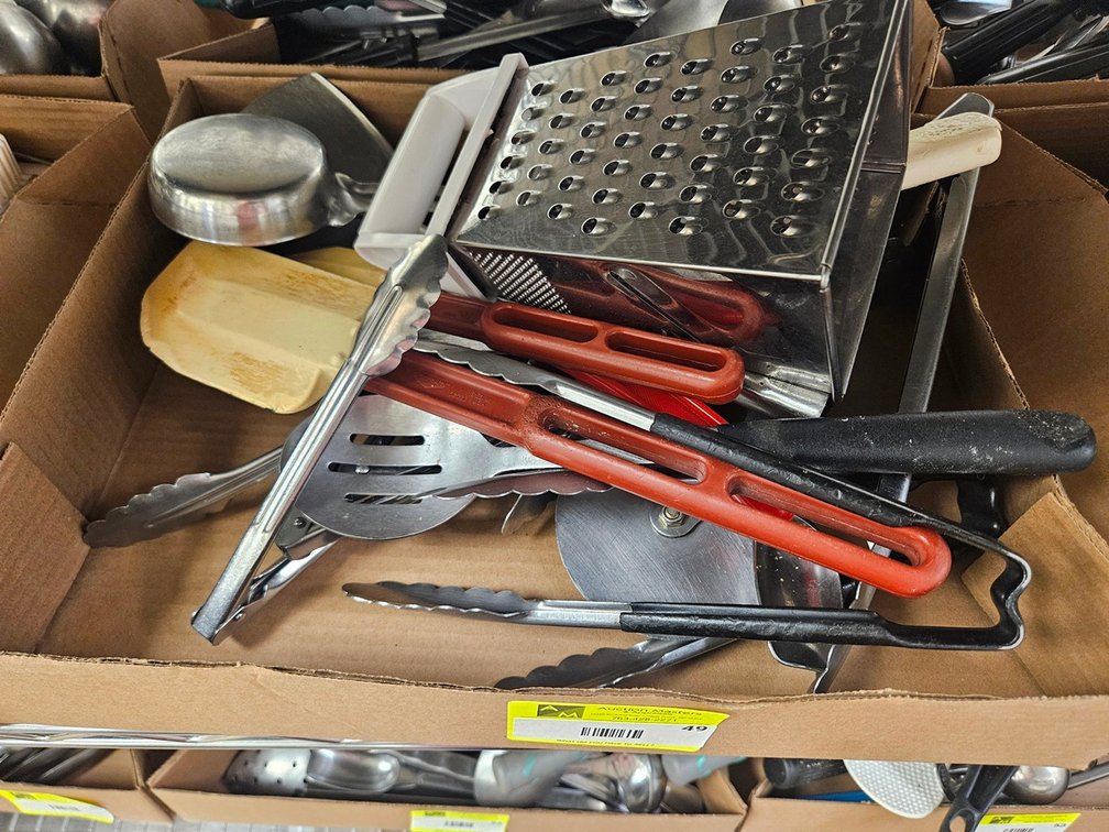 Assorted Kitchen Utensils
