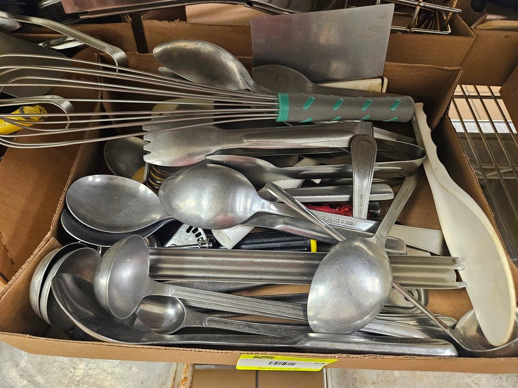 Assorted Kitchen Utensils