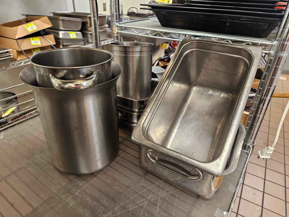 8 Assorted SS Containers