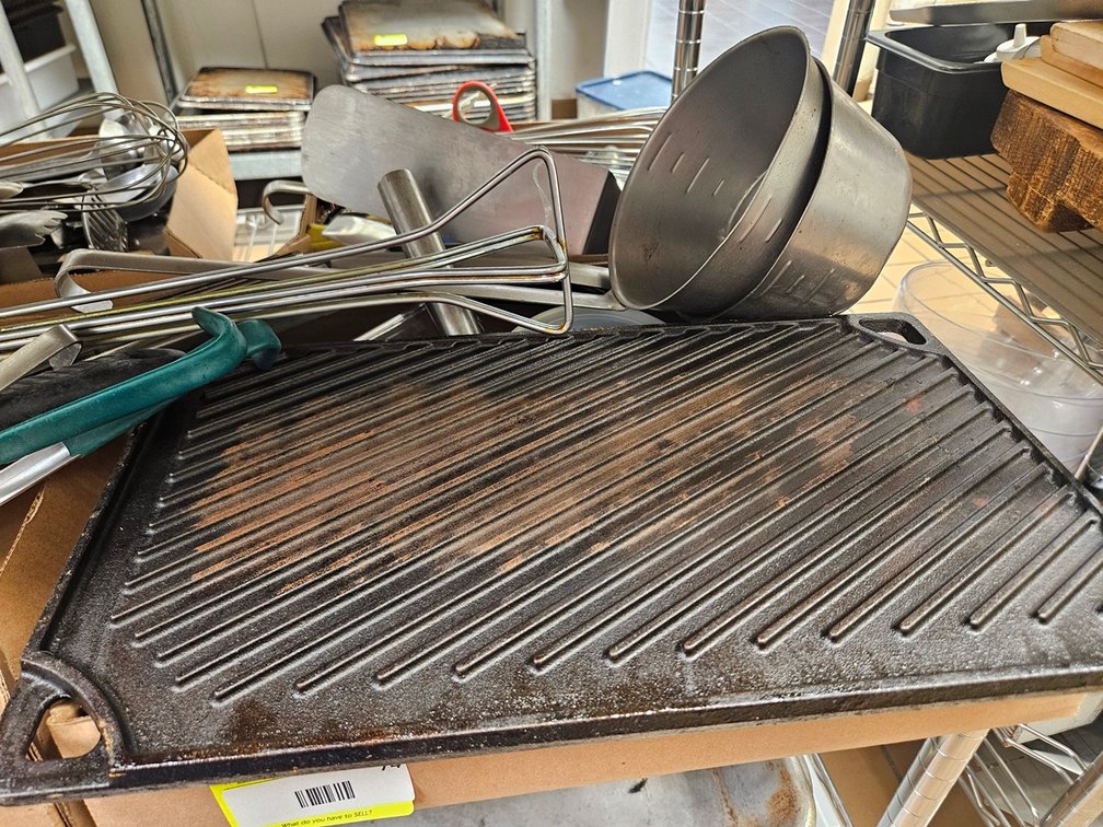 Assorted Kitchen Utensils