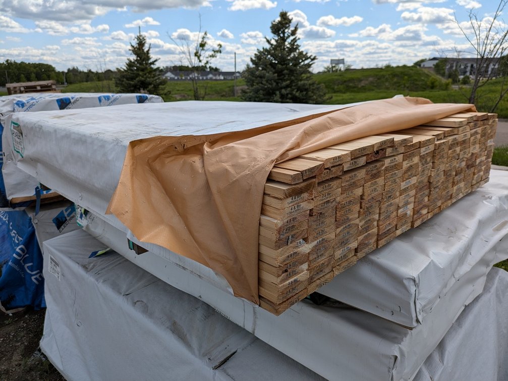 Cedar Fence Boards, 1x4, Rough 1 Side Smooth 1 Side, Approx 178 Pieces, 6' Lengths