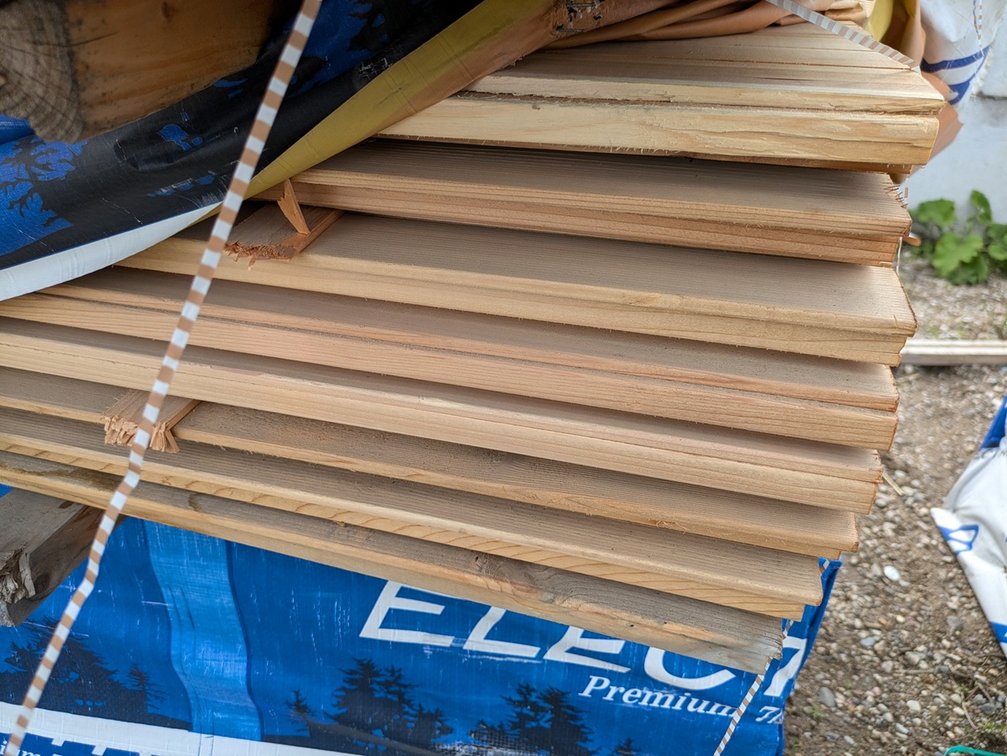 Western Red Cedar, 5/4x8, Select Tight Knot, Rabbeted Butt, Kiln Dried, 558 Linear Feet, 320 Sq. Ft., 6' Lengths