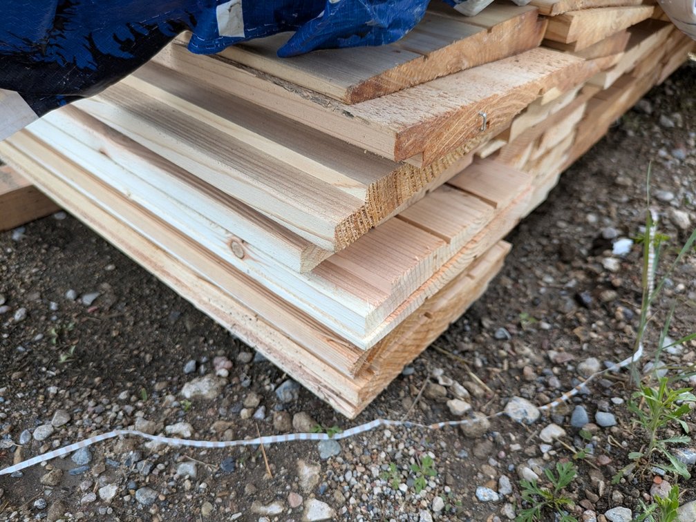 Western Red Cedar, 5/4x8, Select Tight Knot, Rabbeted Butt, Kiln Dried, 132 Linear Feet, 765 Sq. Ft., 6' Lengths