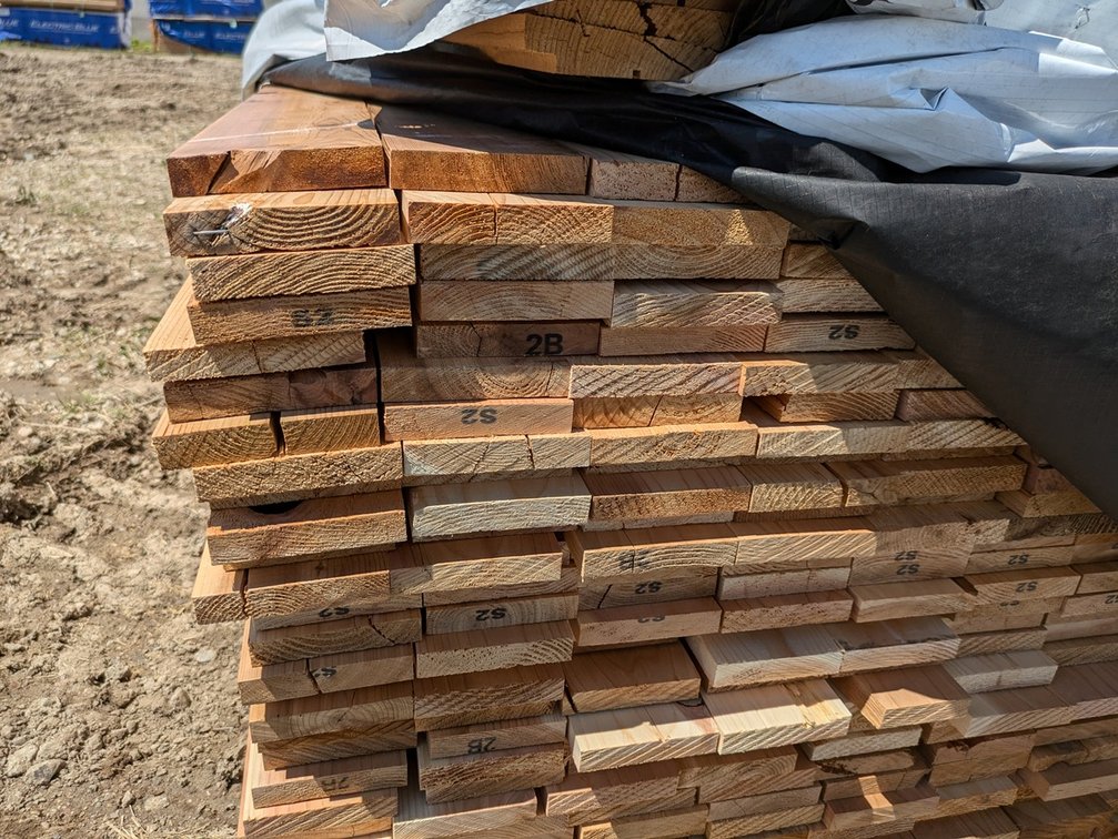 Western Red Cedar, 1x4 Utility, Kiln Dried, Ideal for Fence Boards - Pickets, 3588 Linear Feet, 8' to 12' Lengths