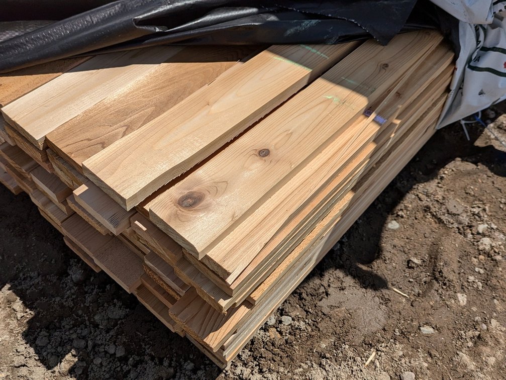 Western Red Cedar, 1x3 Utility, Kiln Dried, Ideal for Fence Boards - Pickets, 2156 Linear Feet, 8' to 12' Lengths